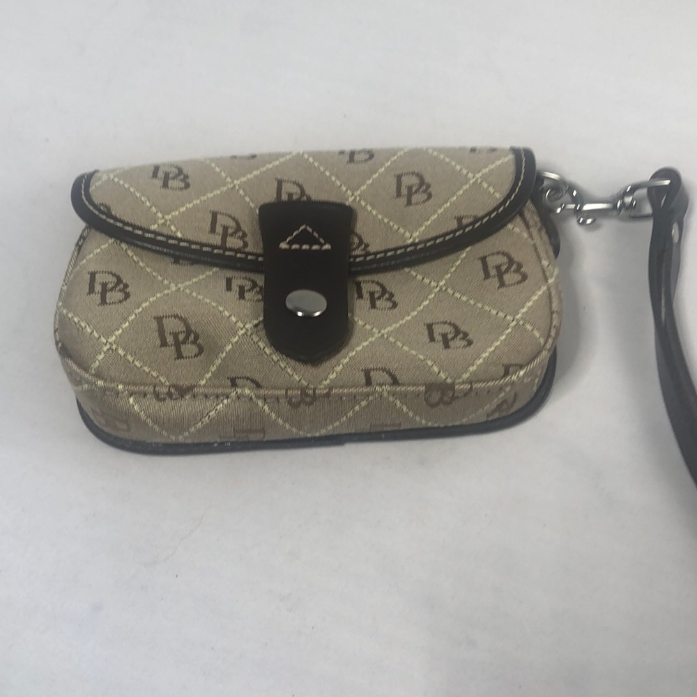 Dooney& Bourke wristlet